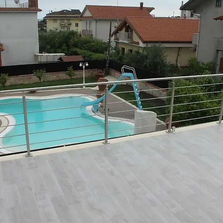 Boccy Brothers בית נופש פורמיה