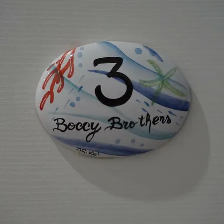 Boccy Brothers * Φόρμια
